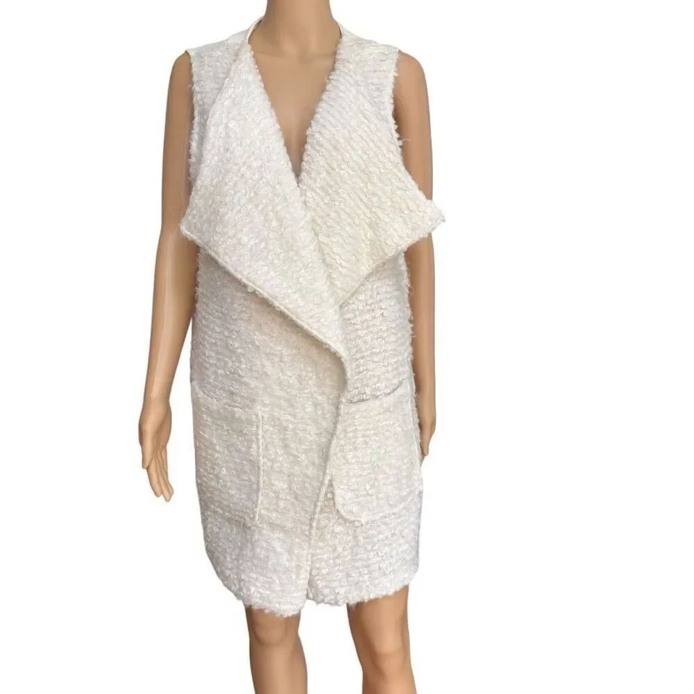 Zara Basic Collection Women’s Cream Sleeveless Faux Fur Vest Size L